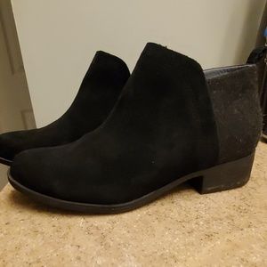Tom's Deia Bootie, low heel, black suede